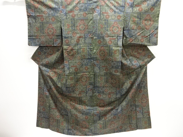 華紋唐草模様織り出し手織り紬着物